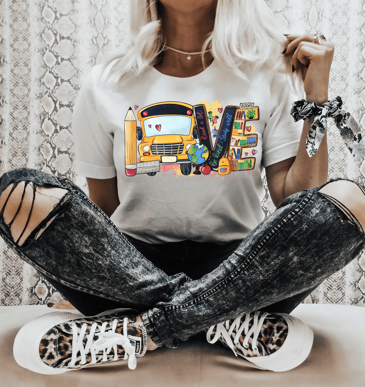 Love School Read a lot. Be kind. Study well. Bus size ADULT DTF TRANSFERPRINT TO ORDER - Do it yourself Transfers